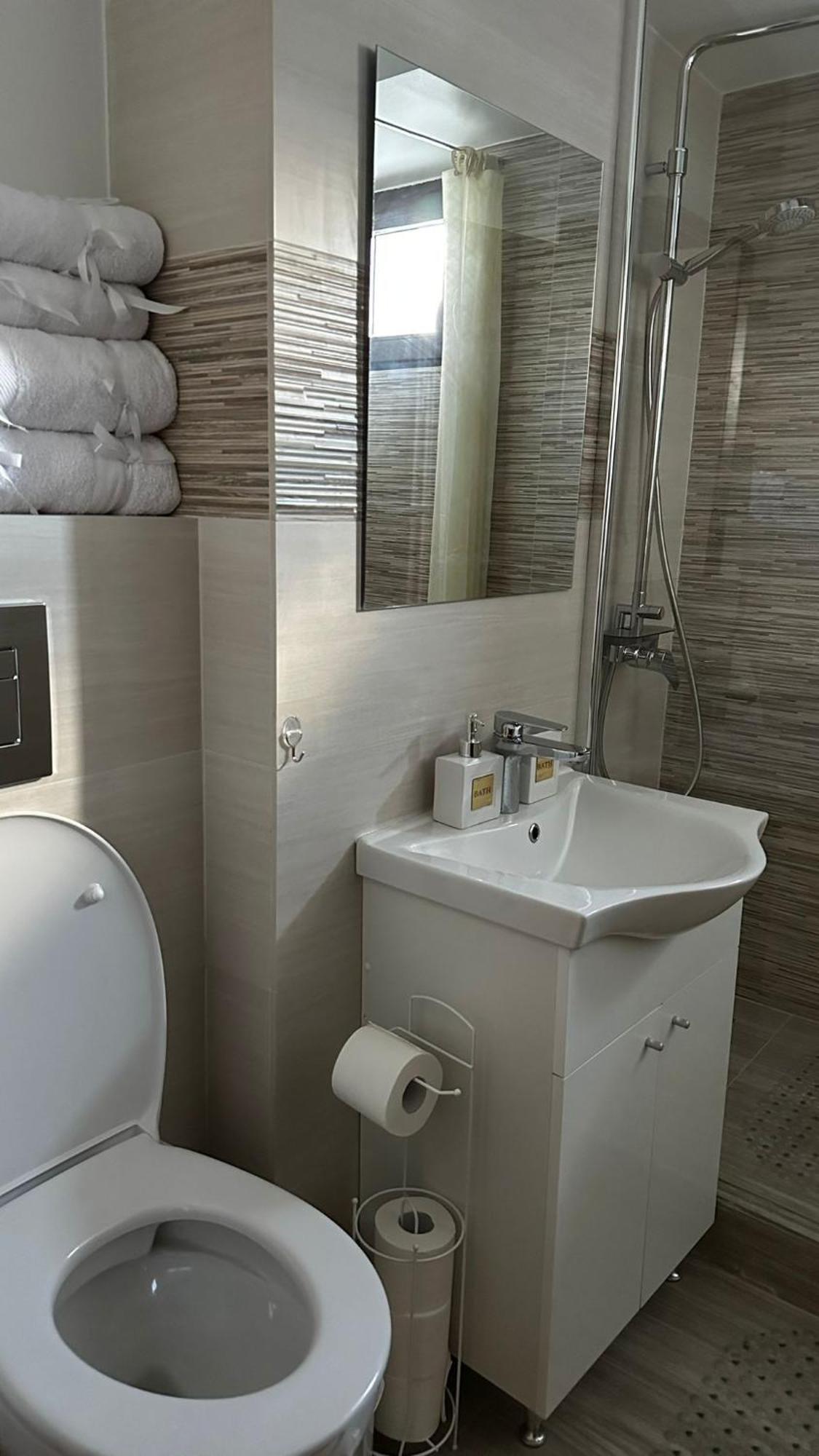 Sofiart Apartment Bukarest Eksteriør billede