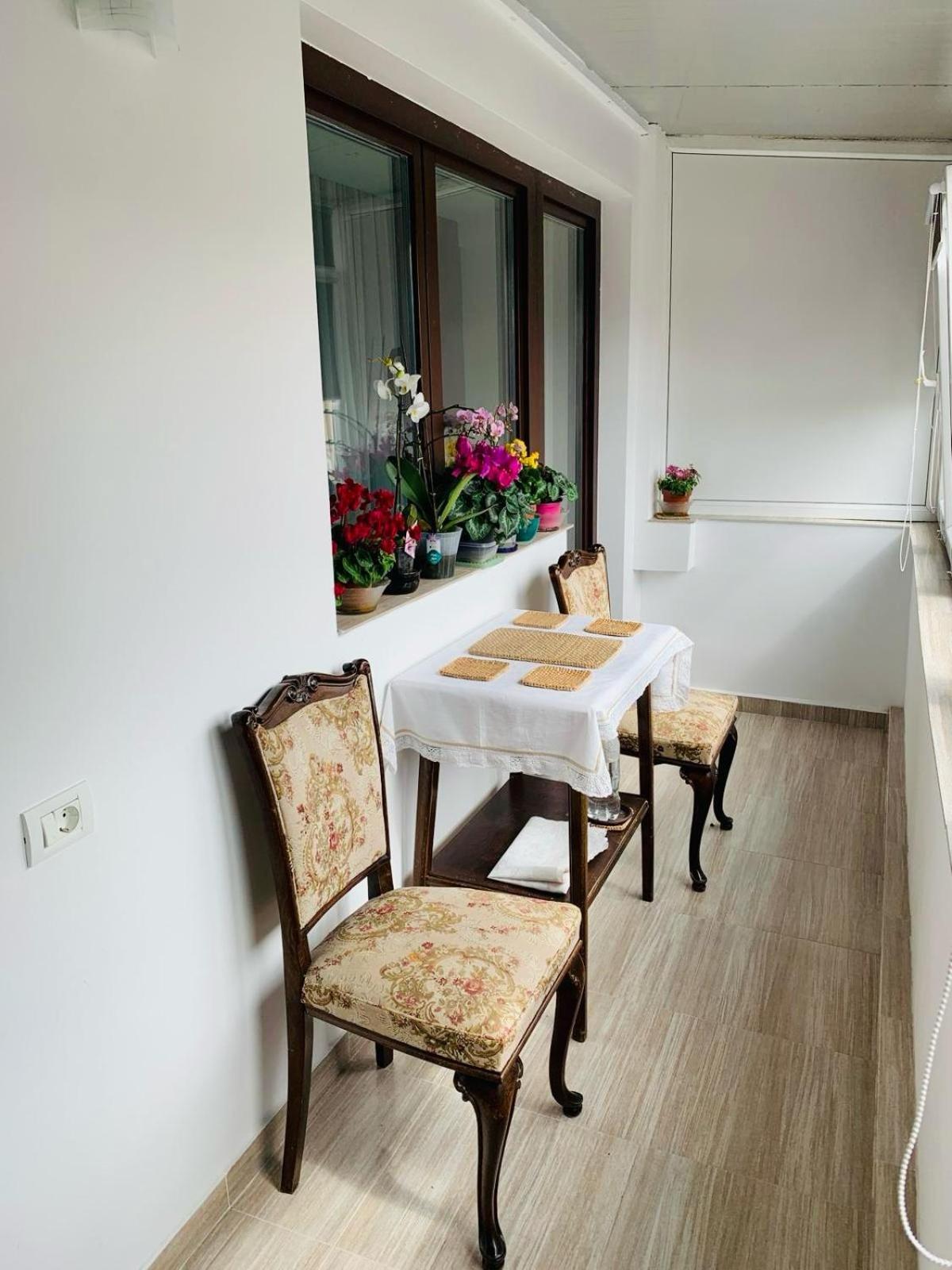 Sofiart Apartment Bukarest Eksteriør billede